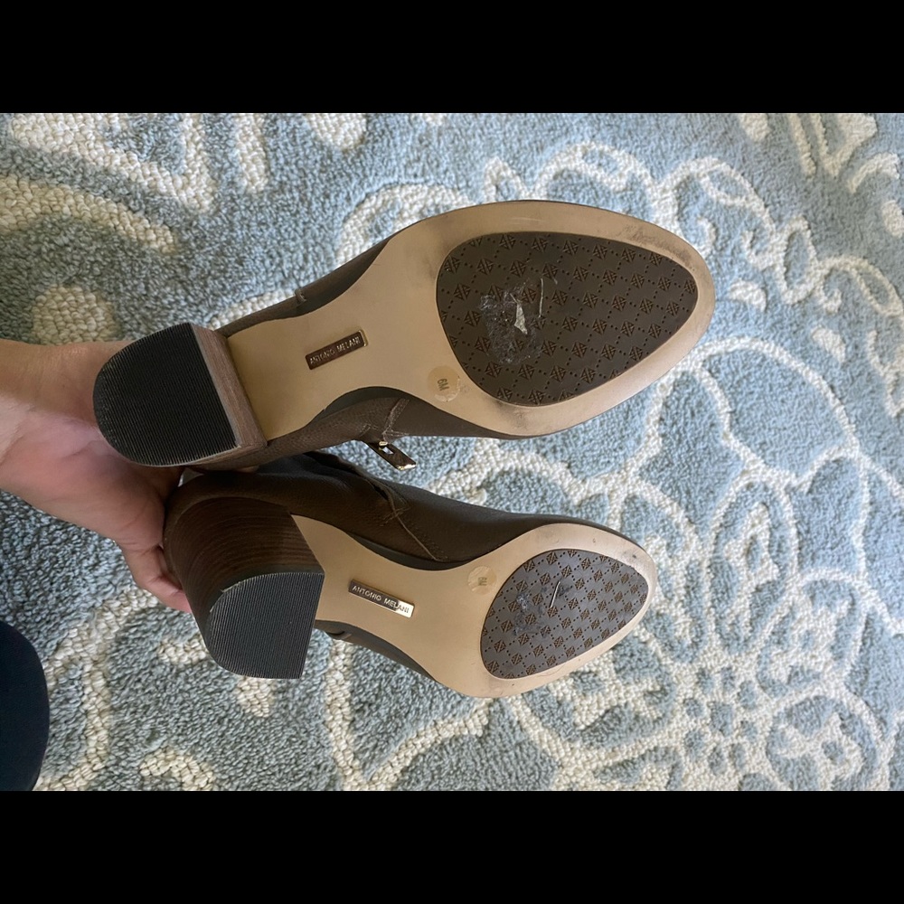 Booties - never been worn - Picture 4 of 5